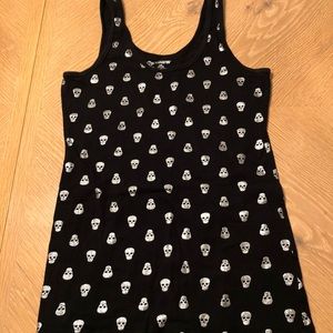 Black and silver skull tank top